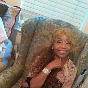 Meet your Posher, Angela